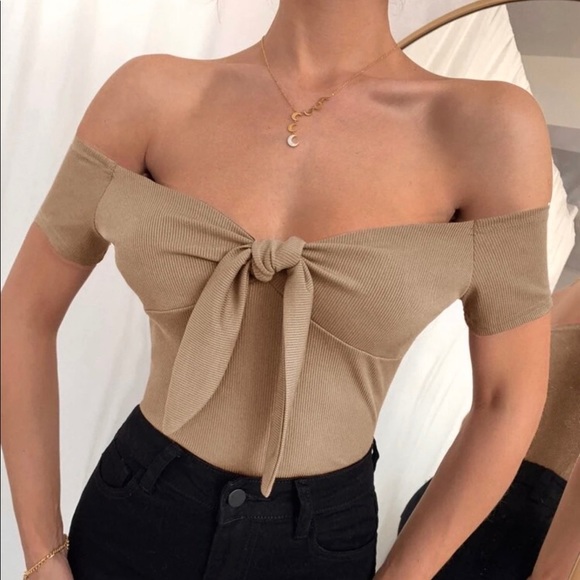 Tie-front Ribbed Top 🤎🤍 - Picture 1 of 4